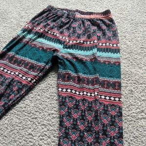 Pattern Red and Green Fitted Leggings
